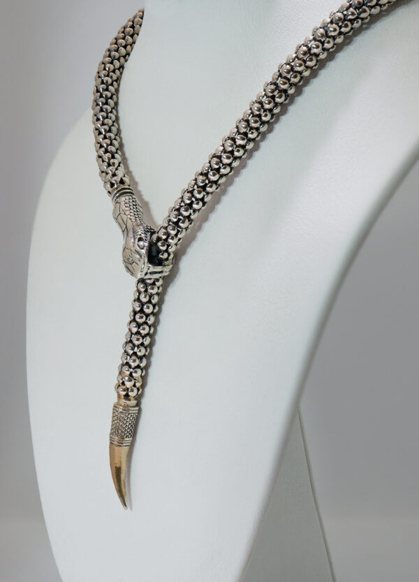 Collar de Serpiente